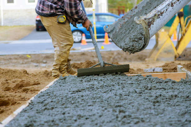 Best Concrete Sidewalk Installation in River Road, OR